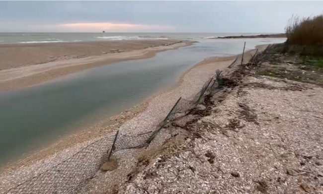 fiume chienti foce mareggiata (2)