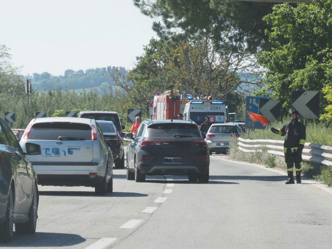 incidente superstrada montecosaro