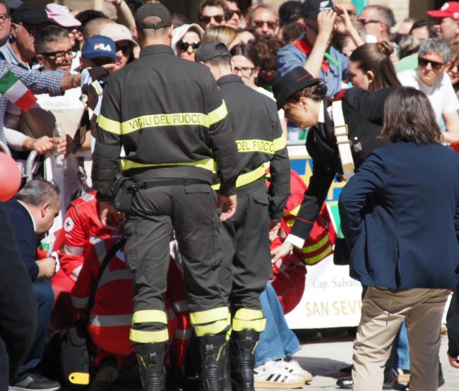 malore-piazza-del-popolo-mattarella