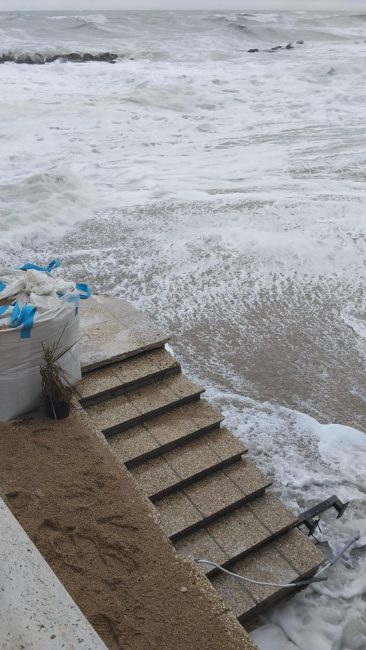 mareggiata porto recanati 2 aprile (1)