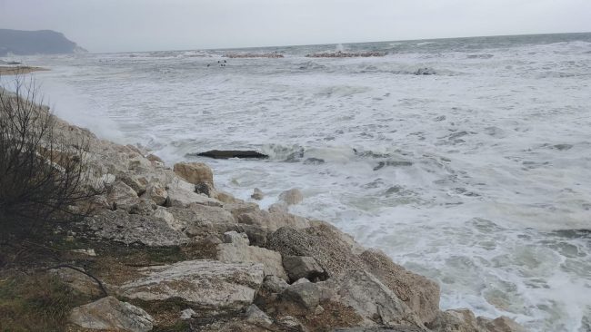 mareggiata porto recanati 2 aprile (7)