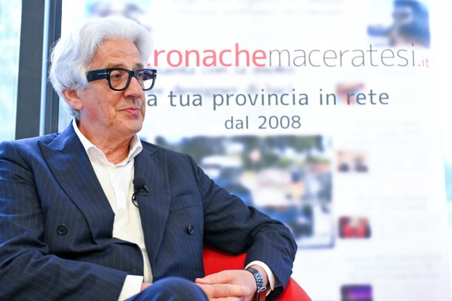 sandro parcaroli in redazione cm - macerata - FDM (1)