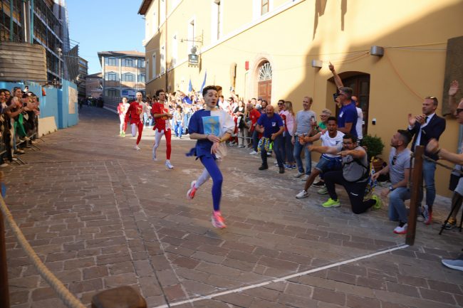 11 corsa alla spada