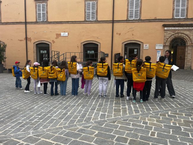 CONSIGLIO DEI BAMBINI MACERATA (1)