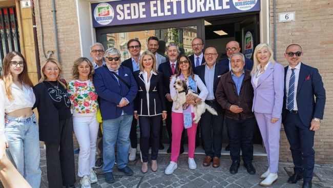 Candidati e dirigenti di Forza Italia - dimensioni grandi