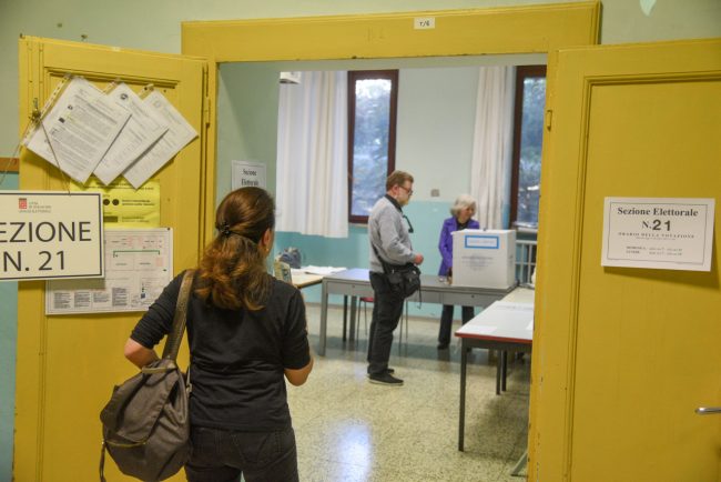 De Amicis_Seggio Elettorale_Voto_FF-9