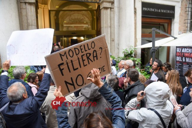 Provincia_Protesta_Discarica_Rifiuti_FF-1
