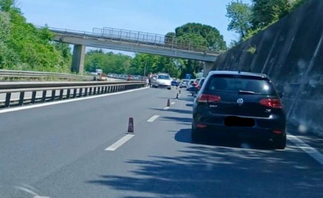 auto ferma superstrada (3)