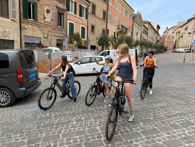 bike sharing macerata piazza mazzini 3