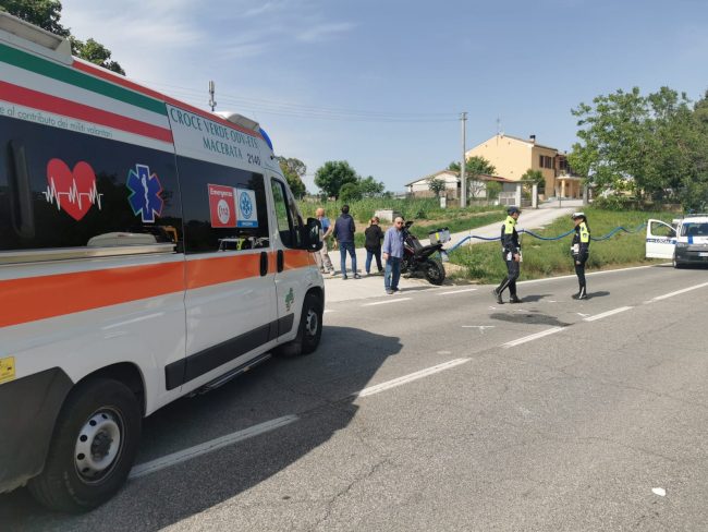 incidente auto moto carrareccia (2)