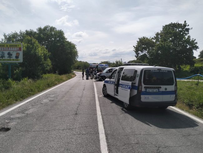 incidente auto moto carrareccia (4)