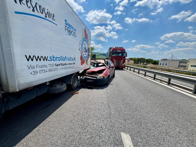 incidente tolentino superstrada (2)