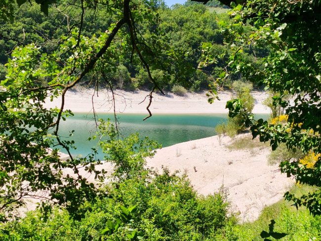 lago fiastra prosciugato (11)