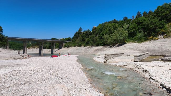 lago fiastra prosciugato (2)