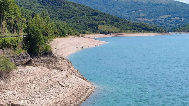 lago fiastra svuotato (1)
