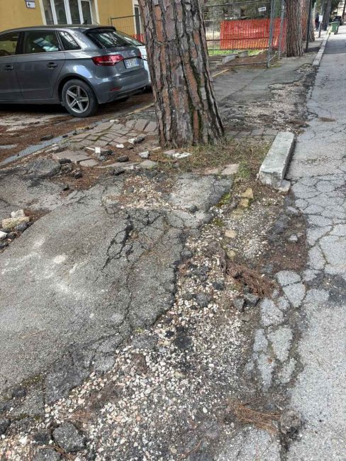 marciapiedi viale indipendenza (22)