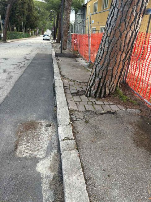 marciapiedi viale indipendenza (24)