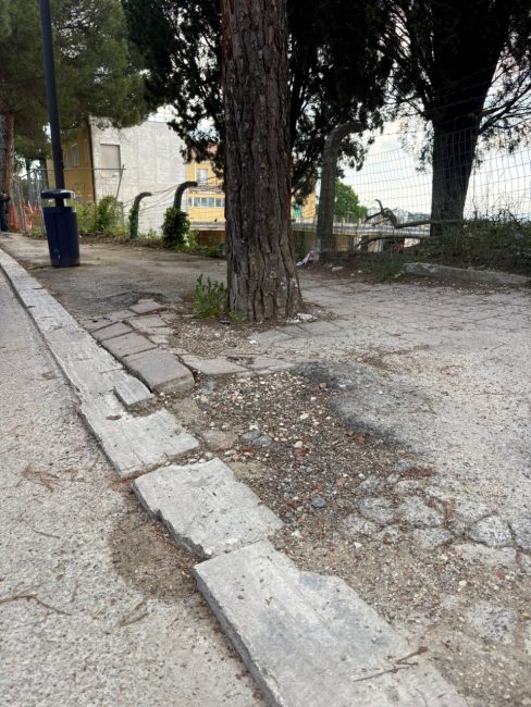 marciapiedi viale indipendenza (3)
