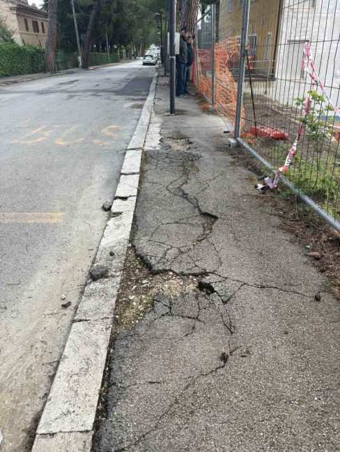 marciapiedi viale indipendenza (4)