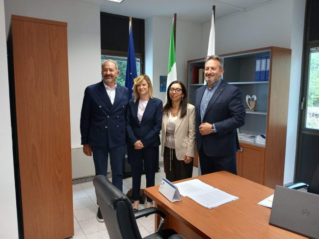 menichelli-mancini-cilia-pantaloni-campanelli