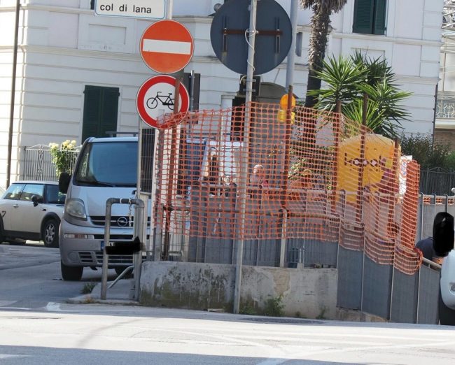 pedoni sottopasso strada via indipendenza (2)