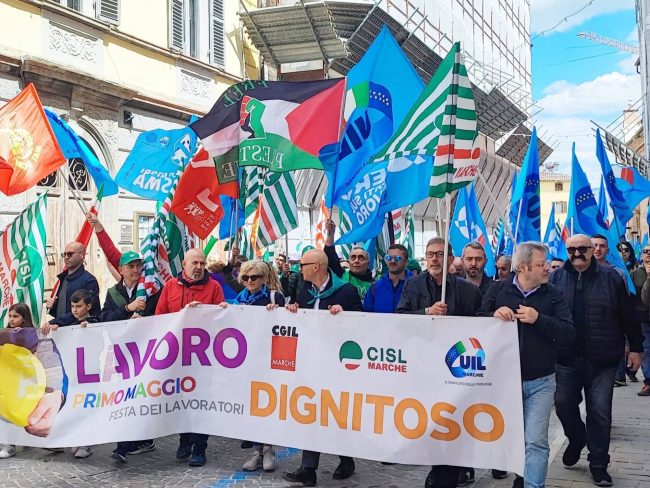 primo-maggio-cgil-cisl-uil-matelica-7-650x488