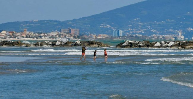 spiaggia civitanova primo maggio (1)