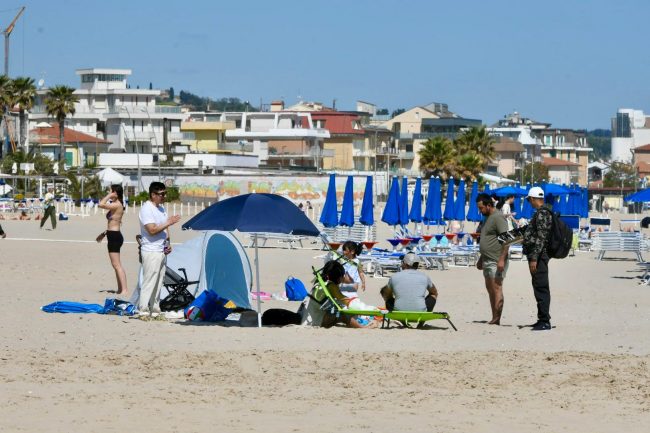 spiaggia civitanova primo maggio (2)