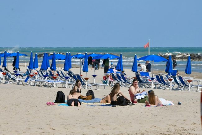 spiaggia civitanova primo maggio (4)