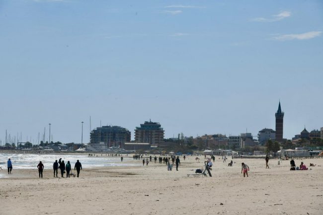 spiaggia civitanova primo maggio (7)