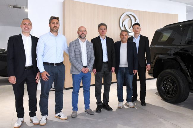 visita console cinese zhou limiao da eusebi donfeng - civitanova - FDM (3)