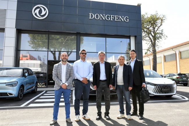 visita console cinese zhou limiao da eusebi donfeng - civitanova - FDM (5)