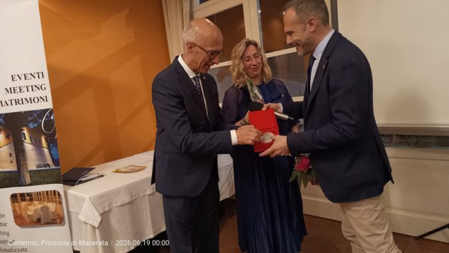 Foto omaggio el Sindaco di Camerino