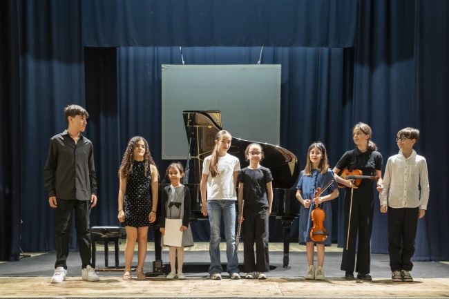 I giovani allievi della scuola civica di musica Scodanibbio