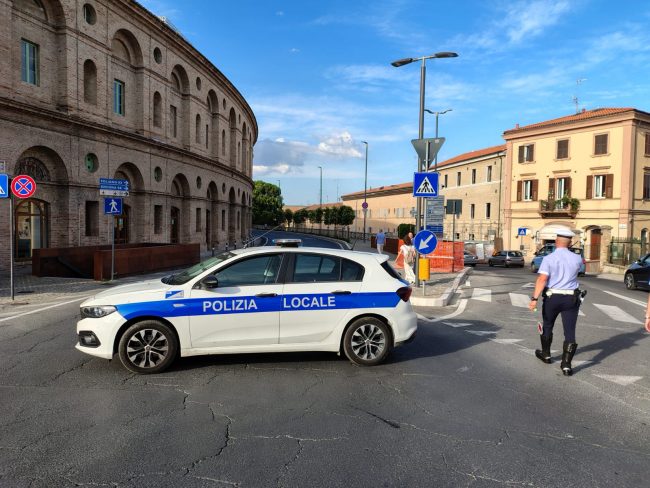 autobus in panne macerata (2)