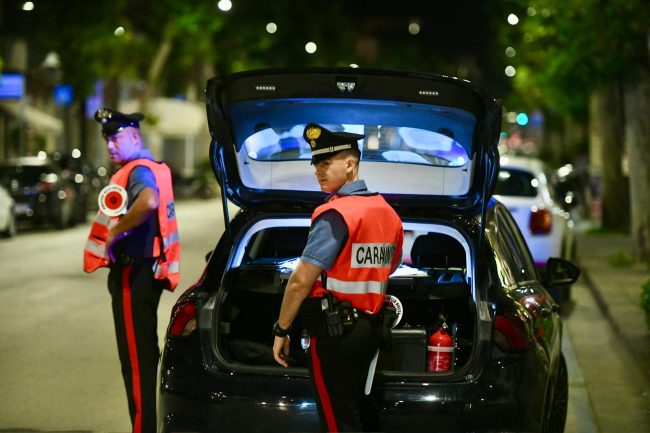 carabinieri controlli lungomare sabato sera civitanova (12)