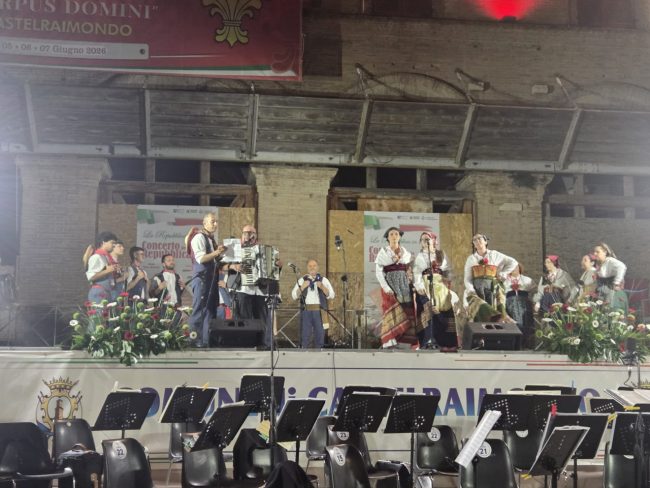 concerto festa della repubblica castelraimondo 4