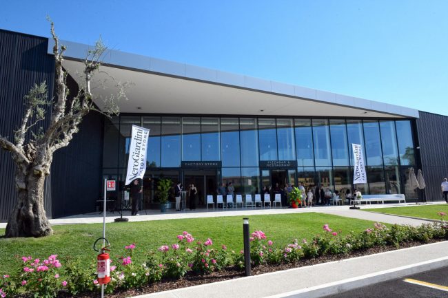 inaugurazione factory store nero giardini - campiglione di fermo - FDM (1)