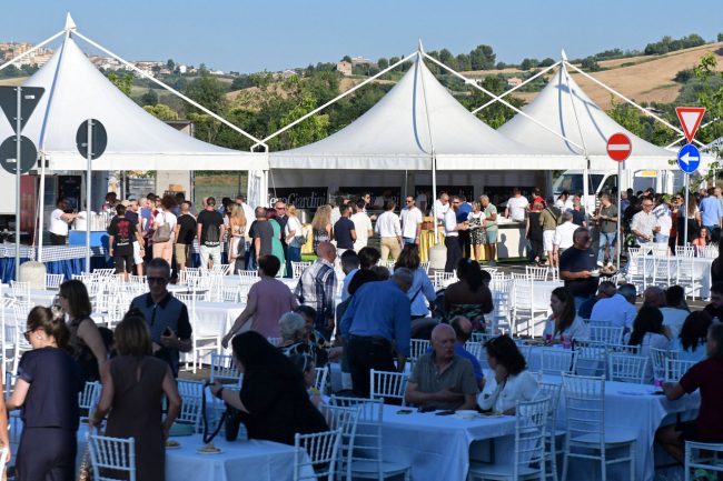 inaugurazione factory store nero giardini - campiglione di fermo - FDM (22)