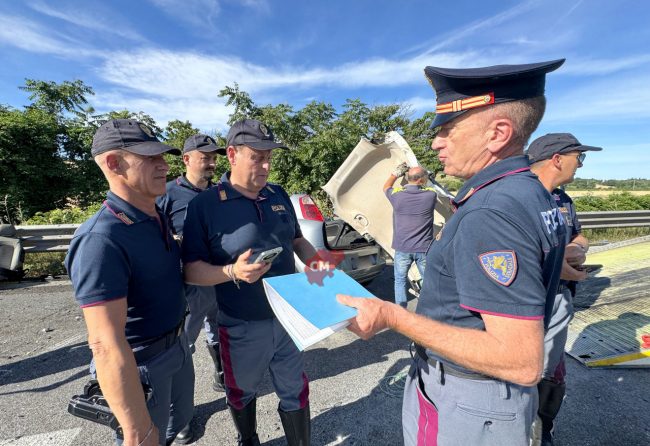incidente mortale superstrada - nicolas calabrese christian perugini - polstrada morrovalle - FDM (19)