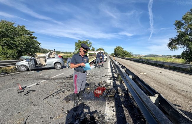 incidente mortale superstrada - nicolas calabrese christian perugini - polstrada morrovalle - FDM (23)