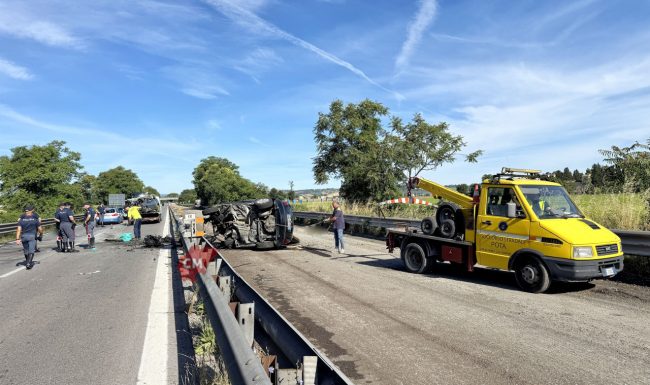 incidente mortale superstrada - nicolas calabrese christian perugini - polstrada morrovalle - FDM (27)