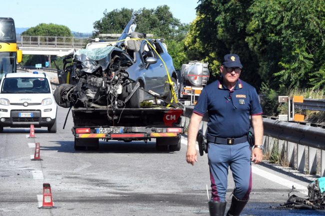incidente mortale superstrada - nicolas clabrese christian perugini - polstrada morrovalle - FDM (6)