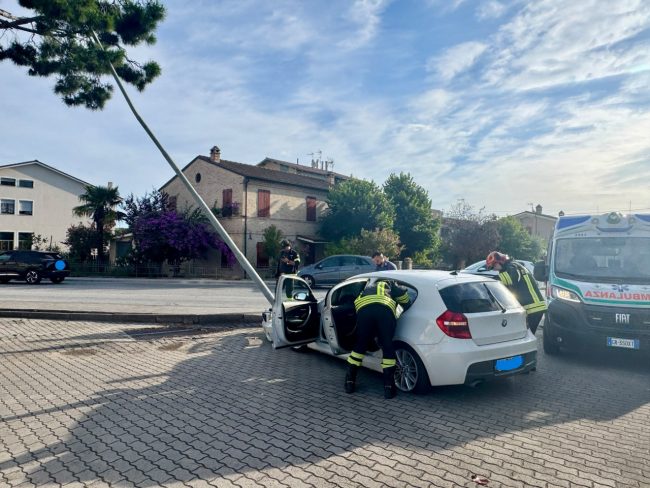 incidente via martiri di belfiore civitanova (3)