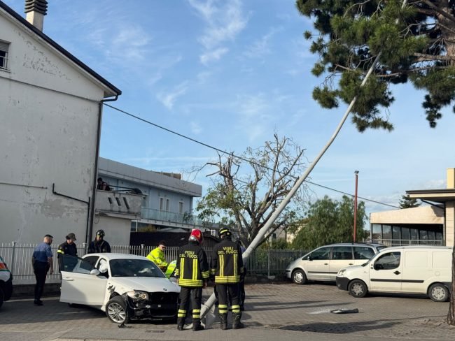 incidente via martiri di belfiore civitanova (6)