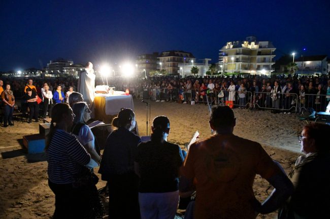 messa di san giovanni all'alba in spiaggia - lungomare nord civitanova - FDM (2)
