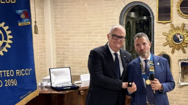 passaggio di consegne rotary macerata 2