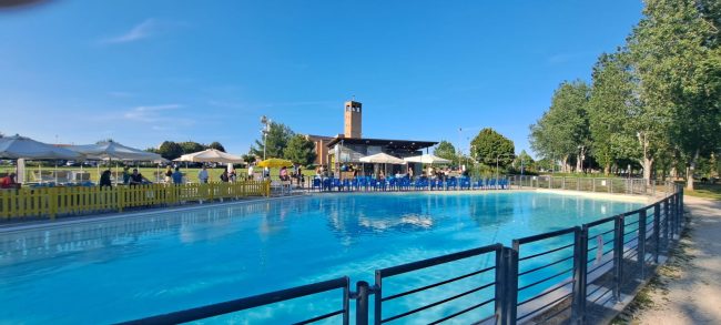 piscina parco pegaso