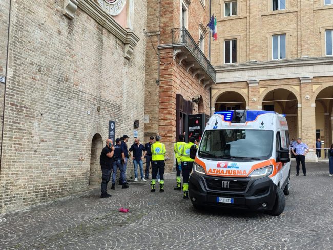 protesta torre civica