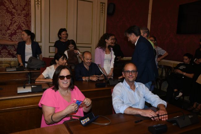 sandro parcaroli in comune dopo la vittoria al ballottaggio (5)